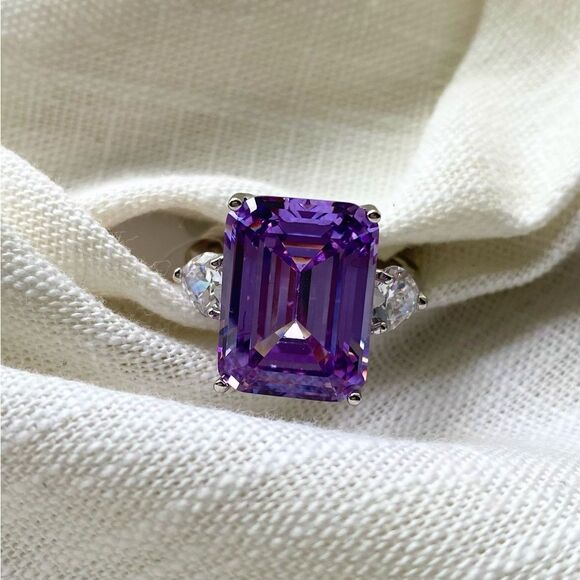 Size 8 Light Purple emerald cut ring sterling silver size 8